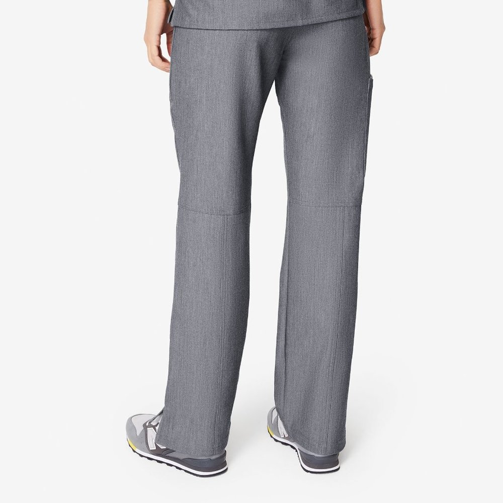 Figs Kade High-Rise Cargo Scrub Pant in Graphite - Picture 4 of 11